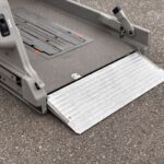 準備中 NV350キャラバン リフト 4WD