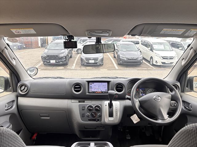 準備中 NV350キャラバン リフト 4WD