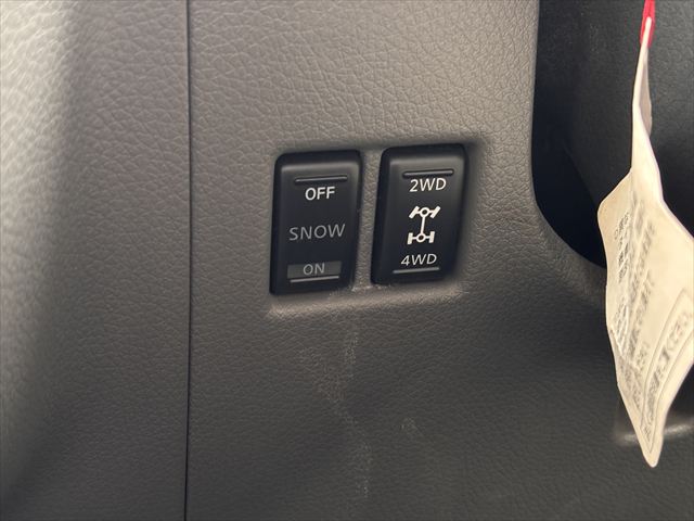 準備中 NV350キャラバン リフト 4WD