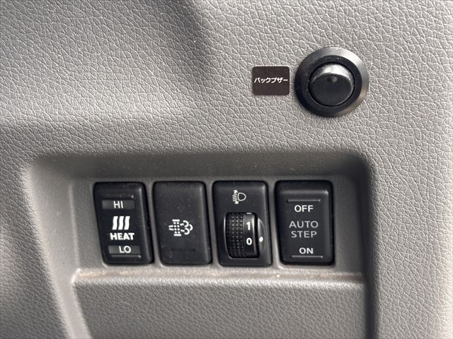 準備中 NV350キャラバン リフト 4WD