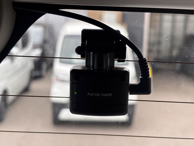 準備中 NV350キャラバン リフト 4WD