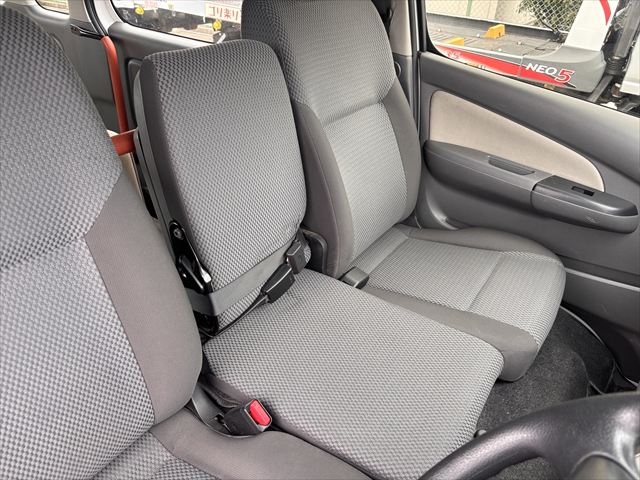 準備中 NV350キャラバン リフト 4WD