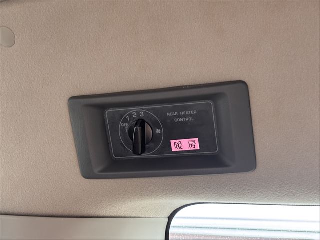 準備中 NV350キャラバン リフト 4WD