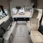 準備中 NV350キャラバン リフト 4WD