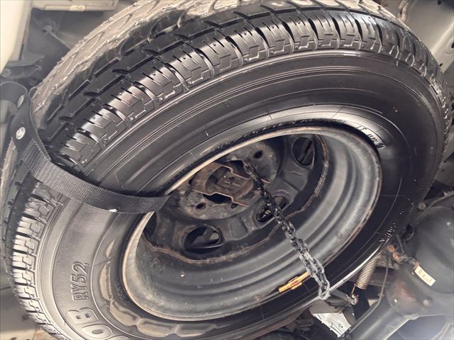 準備中 NV350キャラバン リフト 4WD