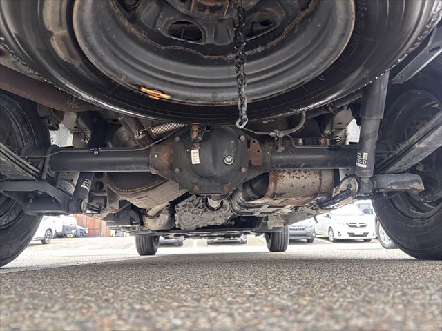 準備中 NV350キャラバン リフト 4WD