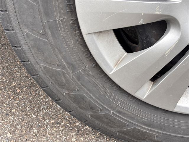 準備中 NV350キャラバン リフト 4WD