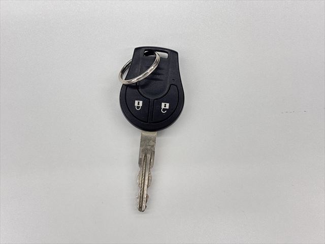 準備中 NV350キャラバン リフト 4WD