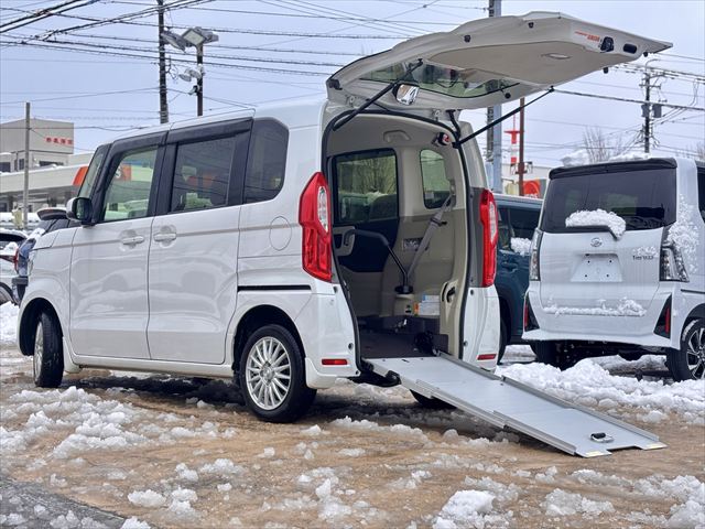 N-BOX G・スロープホンダセンシング 4WD