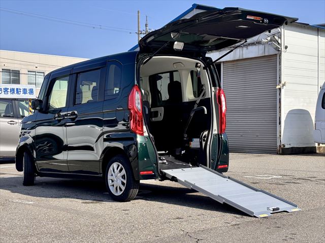 NBOX G スロープ 4WD