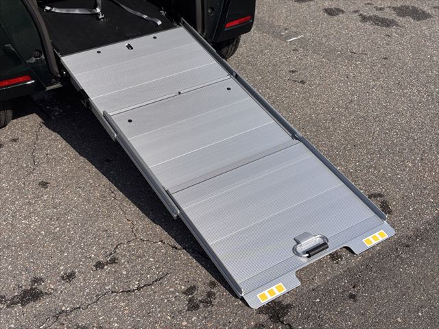 NBOX G スロープ 4WD