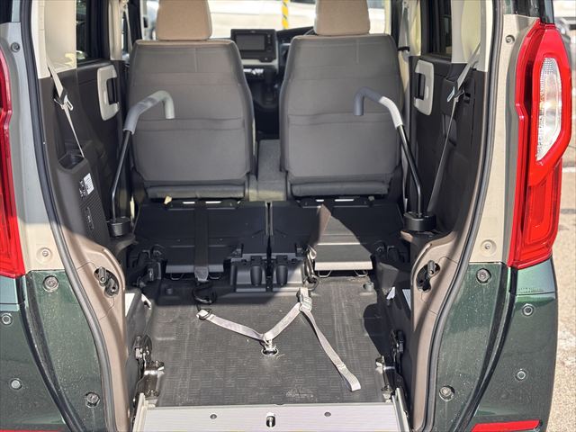 NBOX G スロープ 4WD