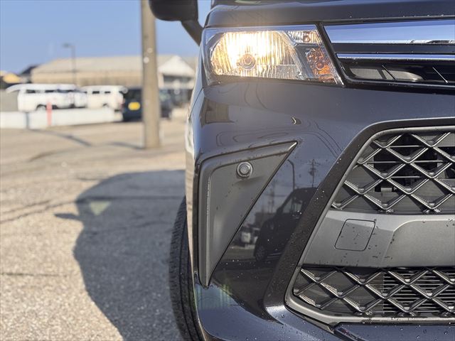 ルーミー X 4WD 助手席リフトアップ