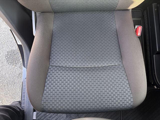 ルーミー X 4WD 助手席リフトアップ