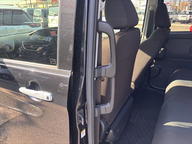 ルーミー X 4WD 助手席リフトアップ