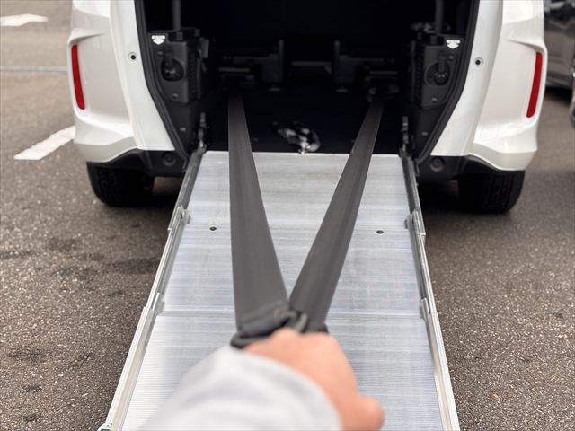 フリード＋ハイブリッド　ハイブリッドG