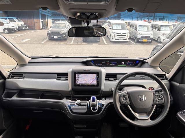 フリード＋ハイブリッド　ハイブリッドG