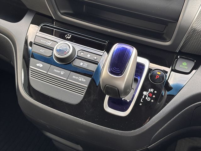 フリード＋ハイブリッド　ハイブリッドG