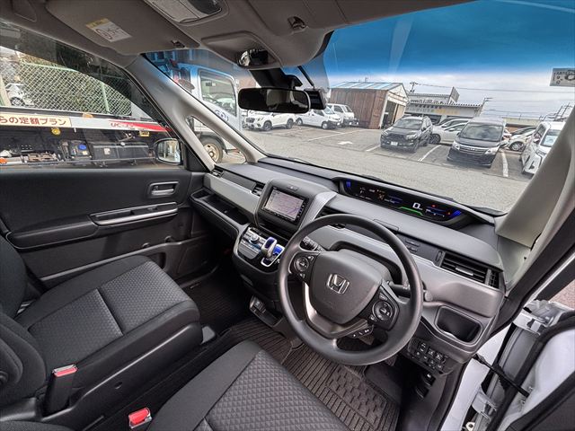 フリード＋ハイブリッド　ハイブリッドG