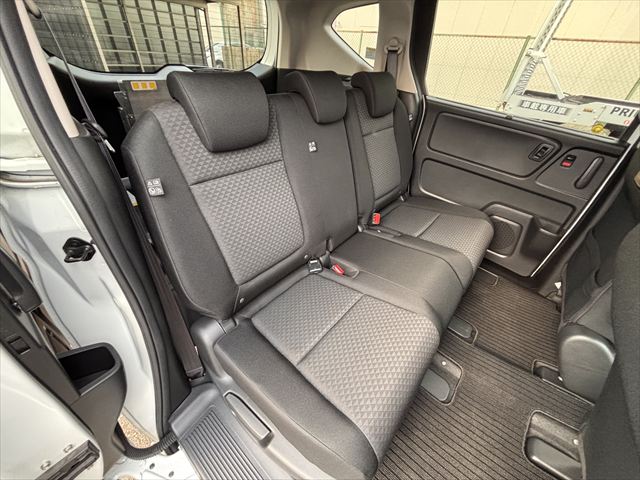 フリード＋ハイブリッド　ハイブリッドG