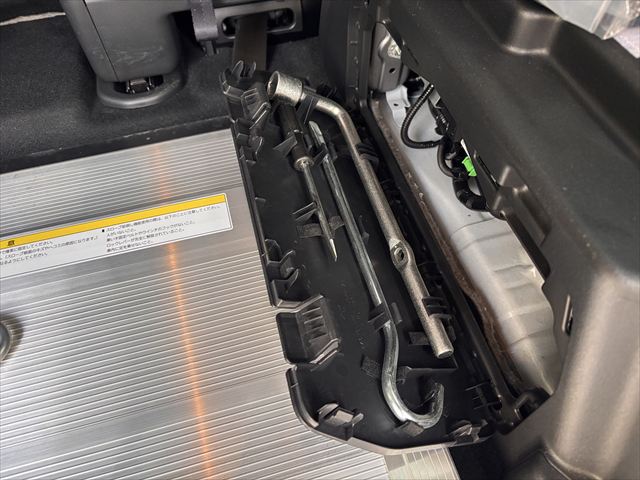 フリード＋ハイブリッド　ハイブリッドG