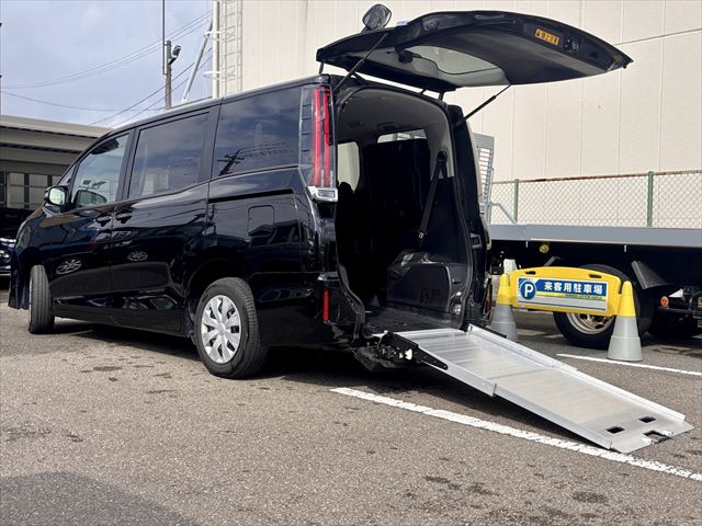 ノア X タイプ1 車いす2名