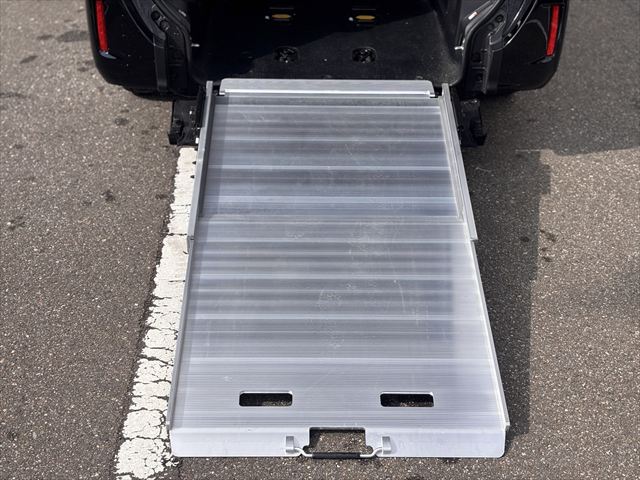 ノア X タイプ1 車いす2名