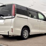 ノア X タイプ1 車いす2名 4WD