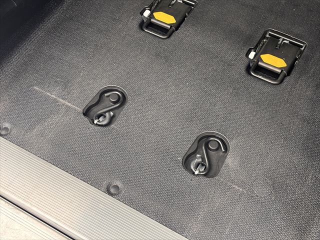 ノア X タイプ1 車いす2名 4WD