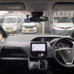 ノア X タイプ1 車いす2名 4WD