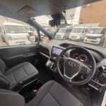 ノア X タイプ1 車いす2名 4WD