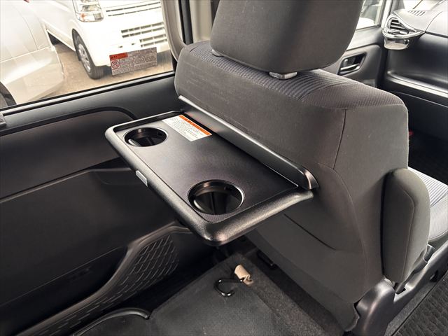 ノア X タイプ1 車いす2名 4WD