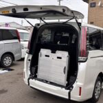 ノア X タイプ1 車いす2名 4WD