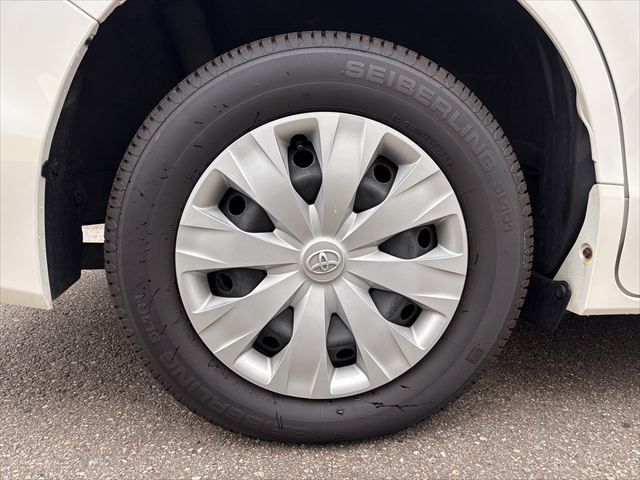 ノア X タイプ1 車いす2名 4WD