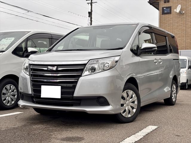 ノア X タイプ1 車いす1名 4WD