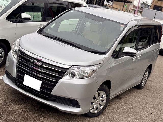 ノア X タイプ1 車いす1名 4WD