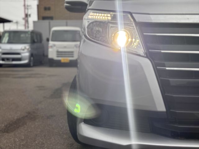 ノア X タイプ1 車いす1名 4WD