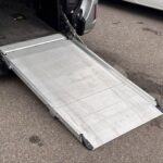 ノア X タイプ1 車いす1名 4WD