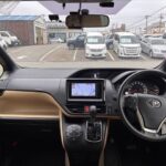 ノア X タイプ1 車いす1名 4WD