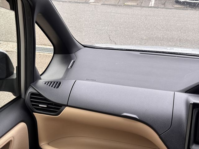 ノア X タイプ1 車いす1名 4WD