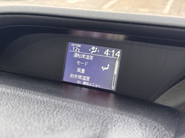 ノア X タイプ1 車いす1名 4WD