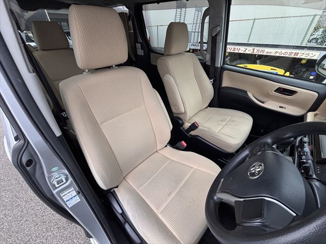 ノア X タイプ1 車いす1名 4WD