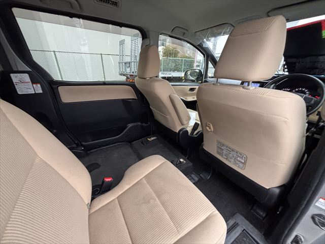 ノア X タイプ1 車いす1名 4WD