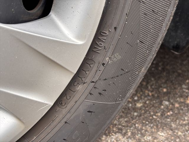 ノア X タイプ1 車いす1名 4WD