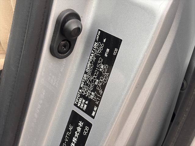 ノア X タイプ1 車いす1名 4WD