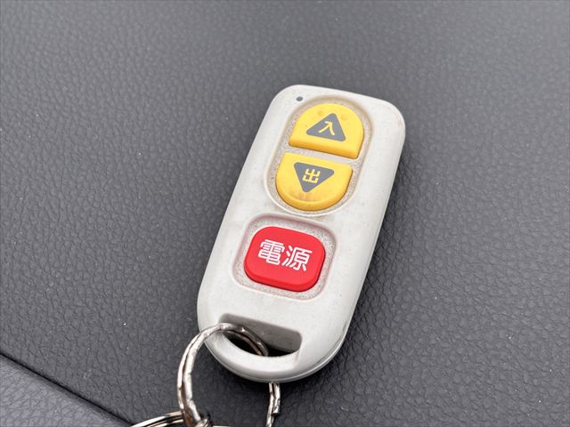 ノア X タイプ1 車いす1名 4WD