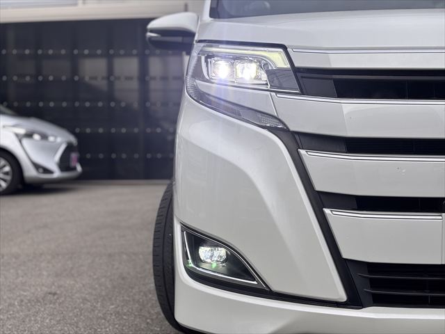 ノア X タイプ1 車いす2名仕様 4WD