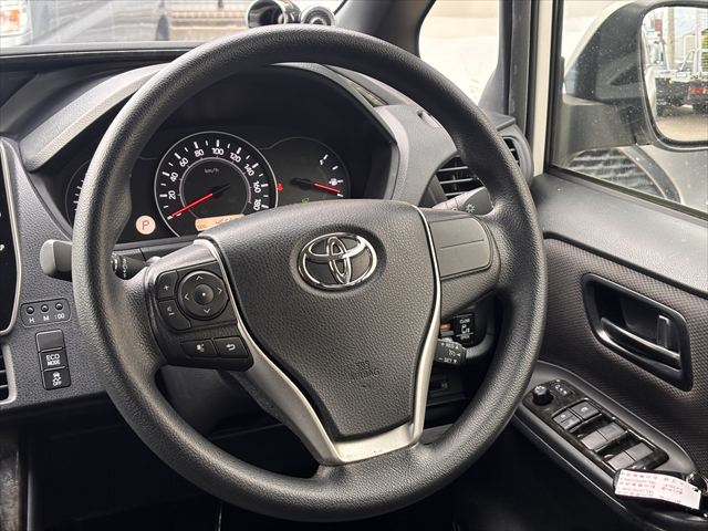 ノア X タイプ1 車いす2名仕様 4WD