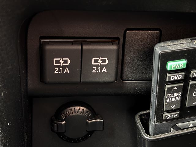 ノア X タイプ1 車いす2名仕様 4WD