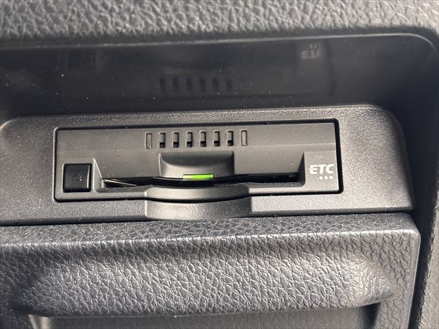 ノア X タイプ1 車いす2名仕様 4WD